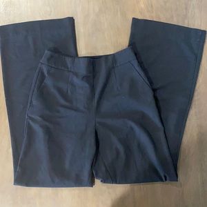 Jennifer Lopez black size 6 wide leg dress pant approx 34” inseam